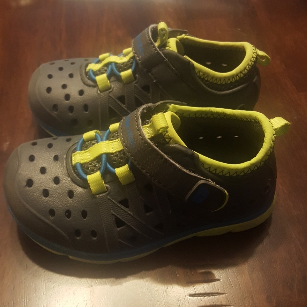 Stride Rite Phibian